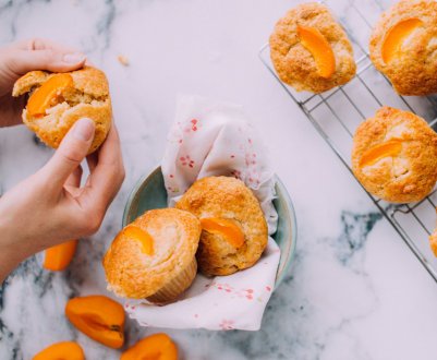 Абрикосові мафіни для яскравого різдвяного ранку