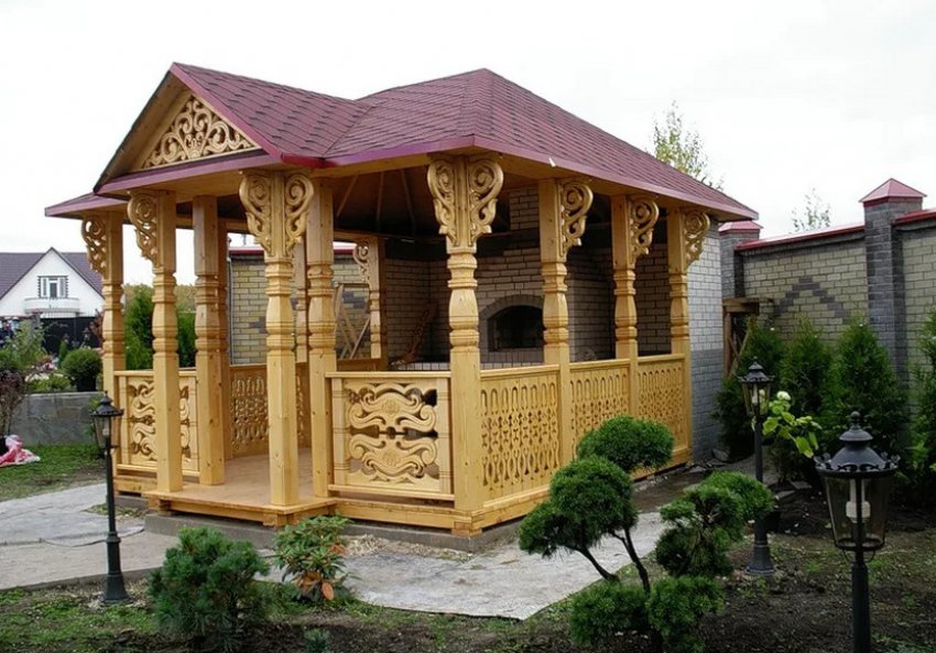 Бесідка в російському стилі Бесідка в російському стилі