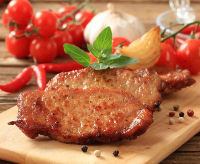 Китайські банки приваблюють клієнтів свининою