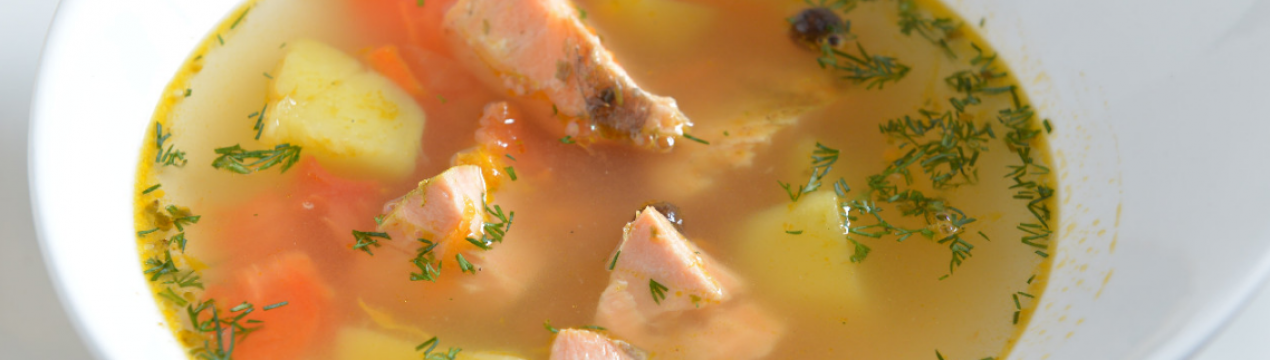 Як зварити юшку з голови та хвоста горбуші