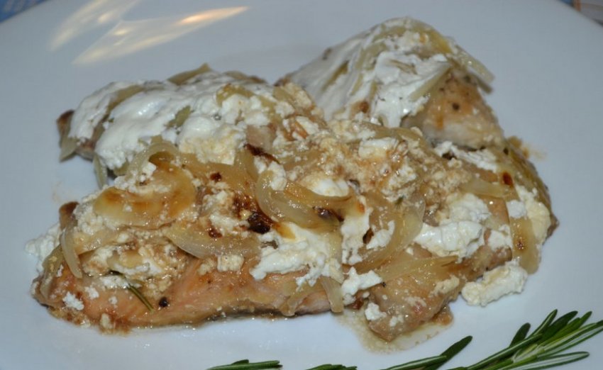 Горбуша з цибулею Горбуша з цибулею