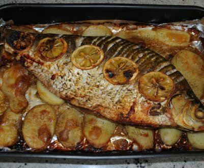 Як смачно приготувати ляща з картоплею в духовці