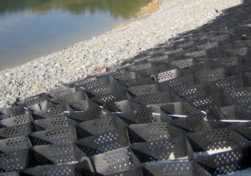 Георешітка з осередками