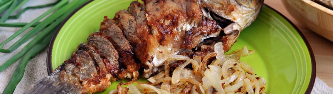 Як смачно посмажити карасів на сковороді