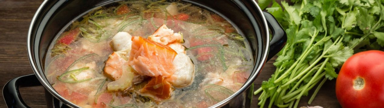 Як приготувати юшку з горбуші з пшоном