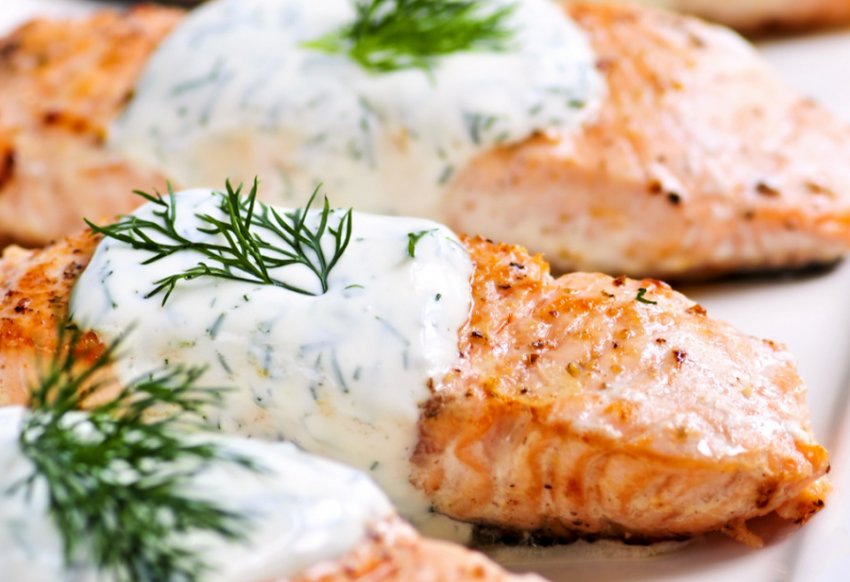 Горбуша в соусі зі сметани Горбуша в соусі зі сметани