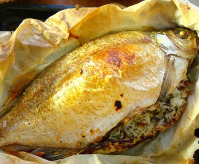 Як приготувати фаршированого ляща в духовці