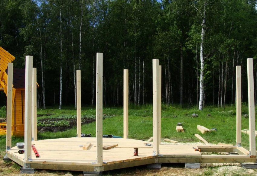 Опори для альтанки