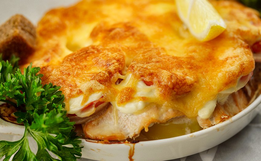 Кета запечена в духовці