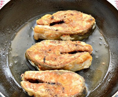 Як смачно посмажити горбушу на сковорідці