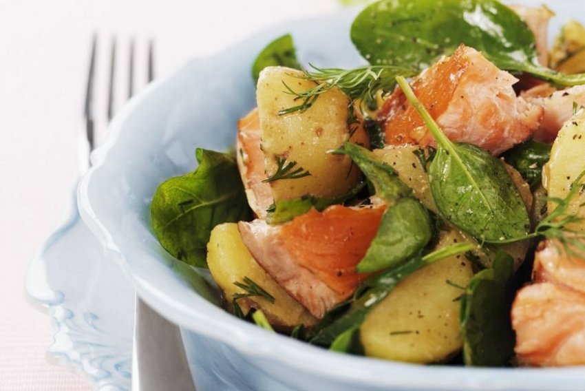 Салат із кетою та картоплею Салат із кетою та картоплею