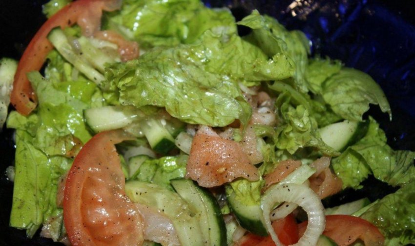 Салат із кети з помідорами Салат із кети з помідорами