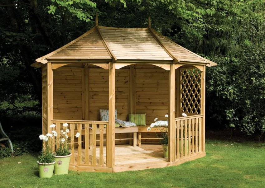 Піввідкрита бесідка Піввідкрита бесідка