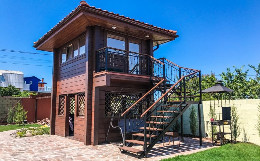 Лестниця в бесідку Лестниця в бесідку