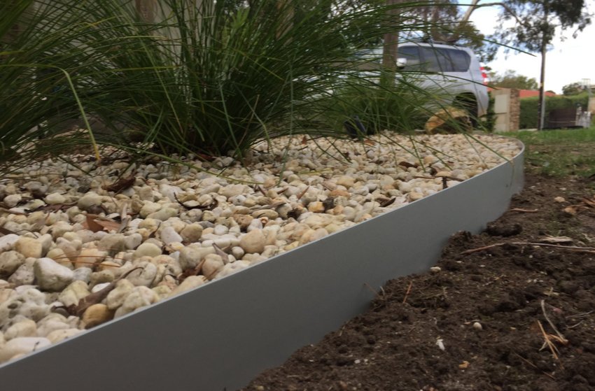 Металева бордюрка Металева бордюрка