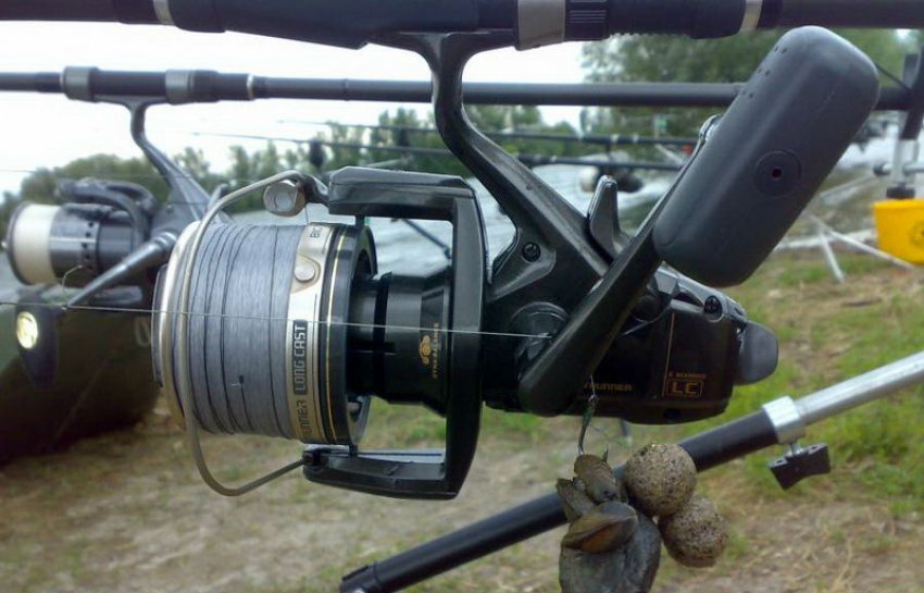 Котушка на вудилище для лову сазана Котушка на вудилище для лову сазана