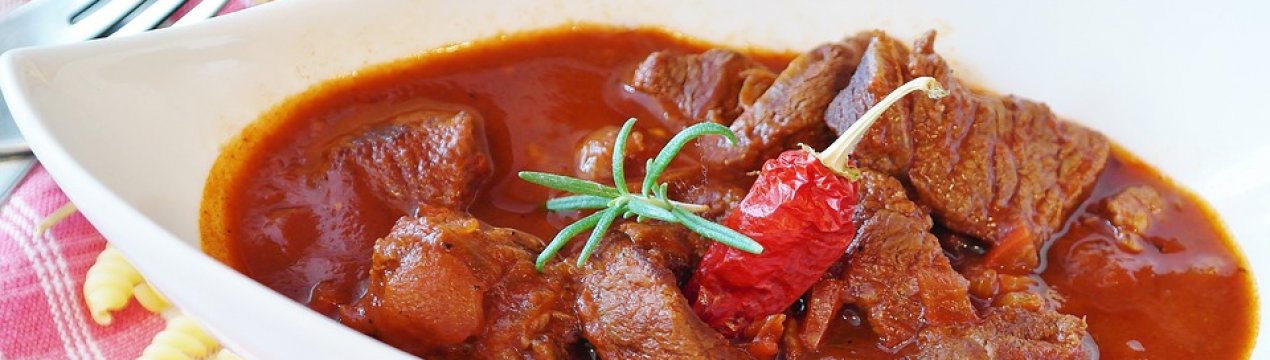 М'ясо з лабораторій з'явиться на наших тарілках вже у 2022 році