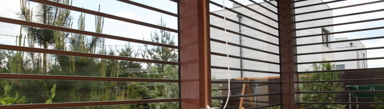 Опис рольставень для веранди або тераси та особливості їх встановлення