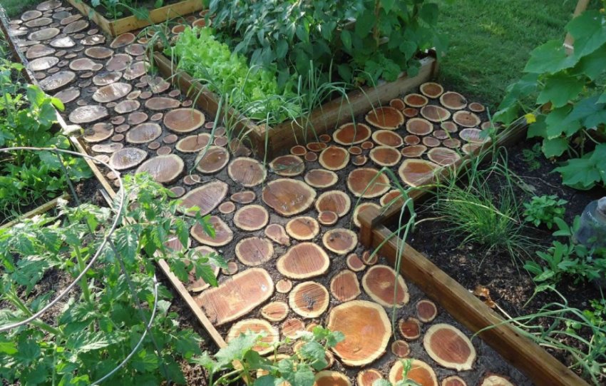 Доріжка з колод дерева Доріжка з колод дерева