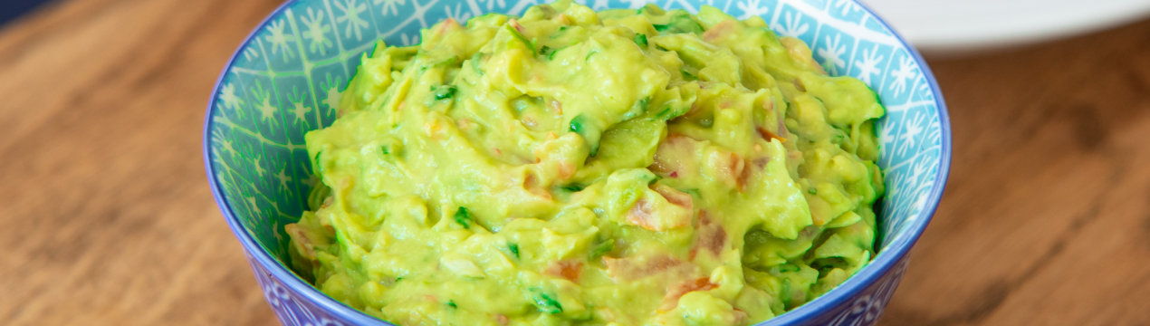 Готуємо гуакамоле з авокадо за класичним рецептом