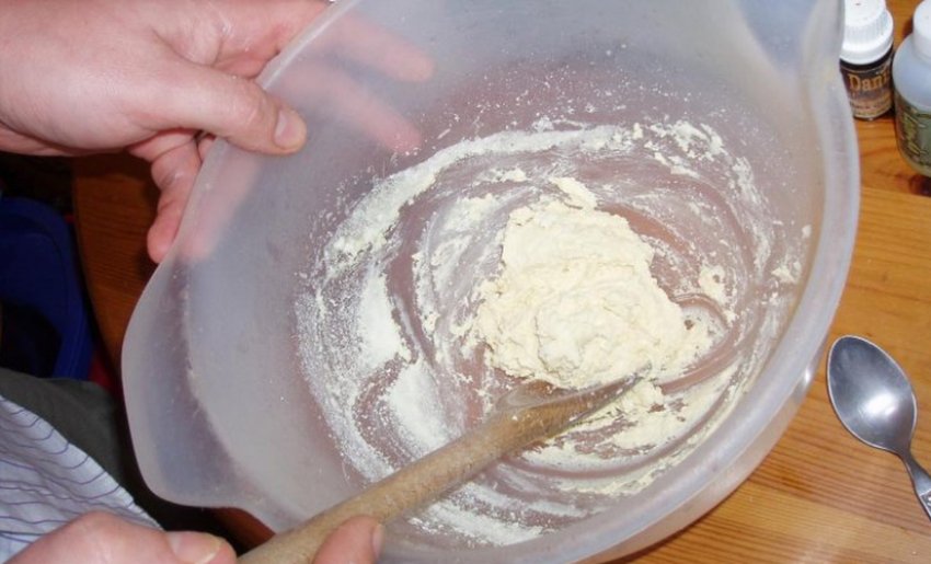 Приготування тіста з манки Приготування тіста з манки