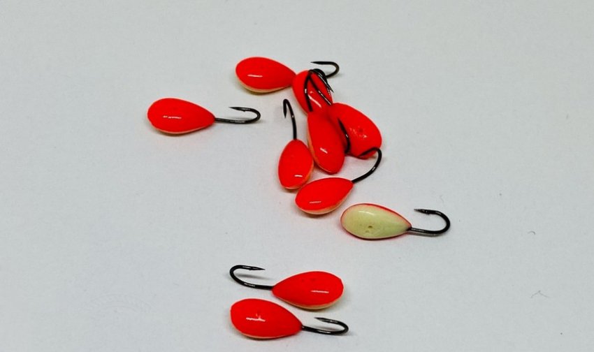 Червоний колір блешні Червоний колір блешні