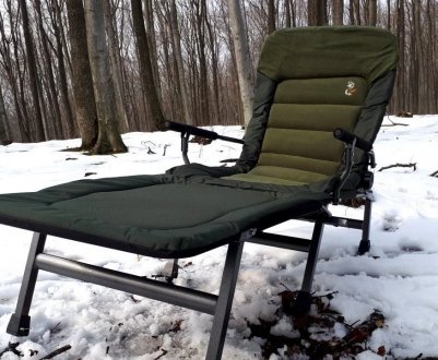 Зимові крісла та розкладачки для риболовлі, як правильно вибрати меблі