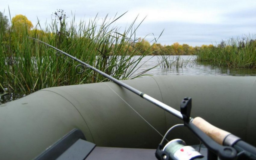 Риболовля з човна Риболовля з човна