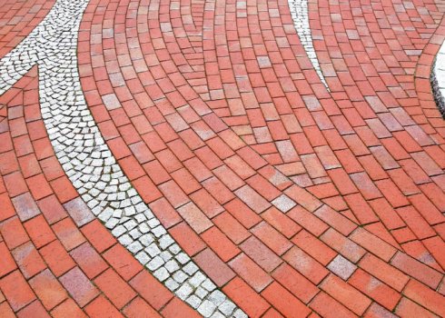 Як зробити садову доріжку з бруківки своїми руками