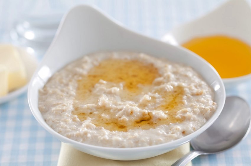 Вівсяна каша на молоке с мёдом