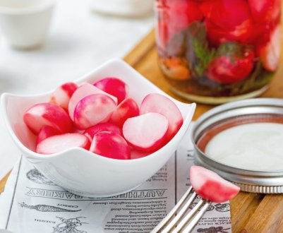 3 простих рецепти маринованої редиски