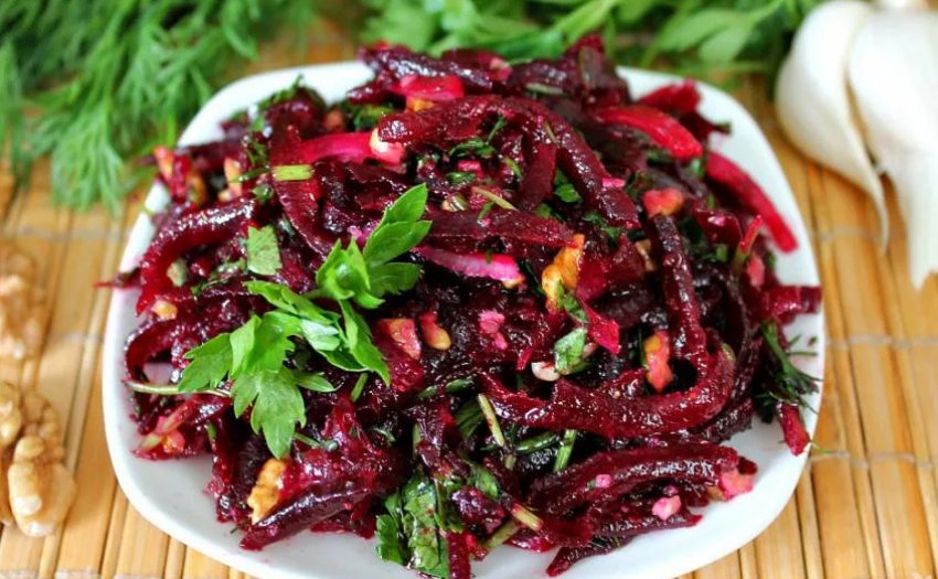 Салат із буряком
