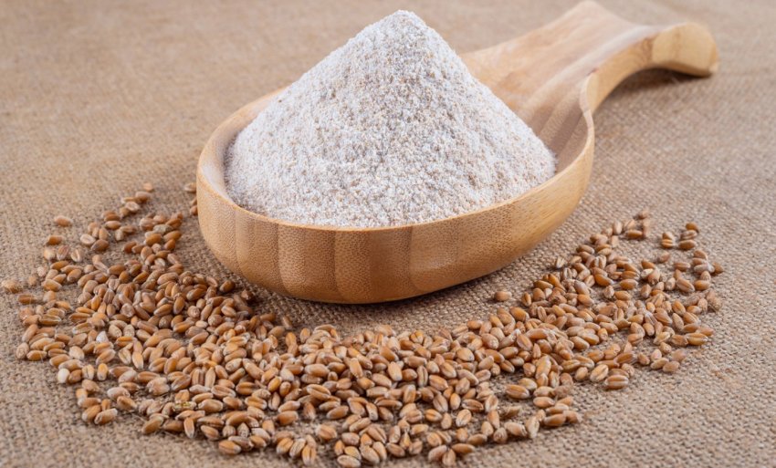 Цільнозернове пшеничне борошно