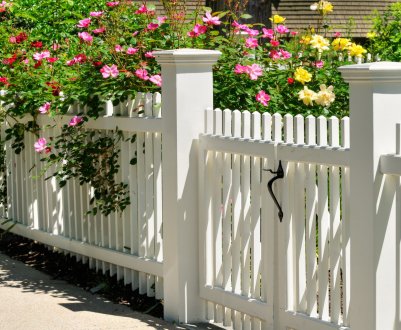 Який паркан обійдеться вам найдешевше: кращі варіанти недорогих огорожей