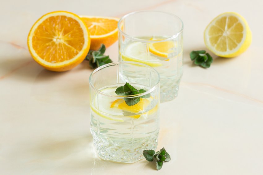 Березовий напій із м`ятою та лимоном Березовий напій із м`ятою та лимоном