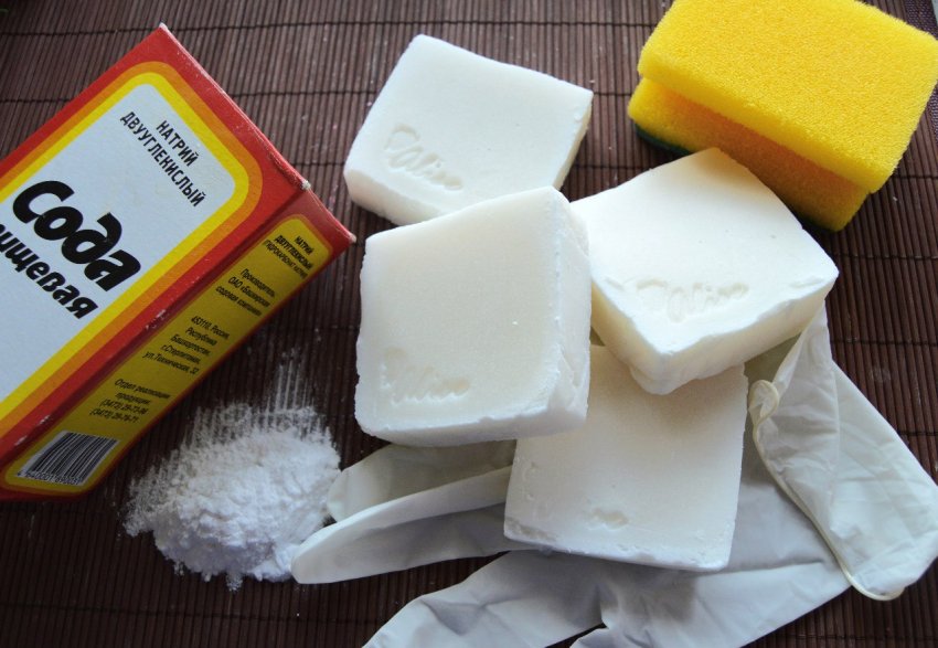 Господарське мило і сода