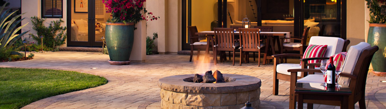 Як обладнати патіо в англійському стилі: вибір рослин і дизайн