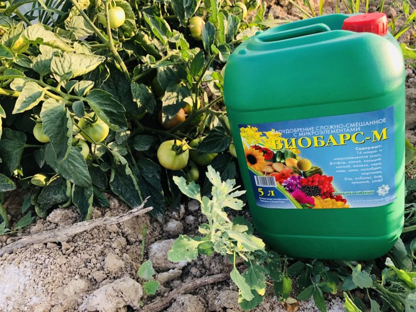 Добрива в рідкій формі для підживлення