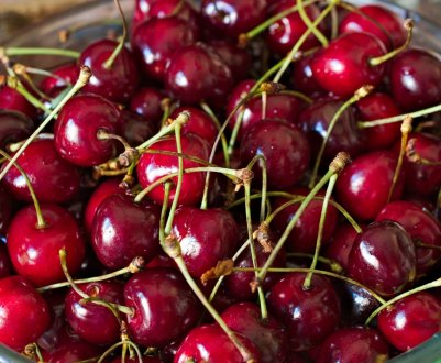 В Іспанії дощі привели до втрати половини врожаю вишні