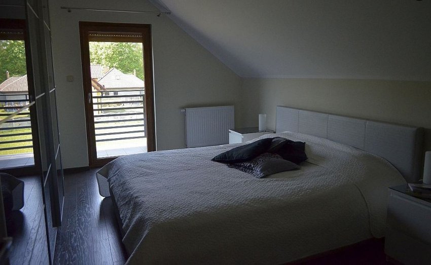 Окрема кімната в будинку з окремим входом