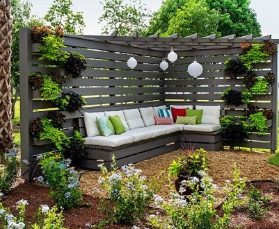 Як приховатися від пильних очей: 5 ідей, як відгородитися від сусідів на дачі