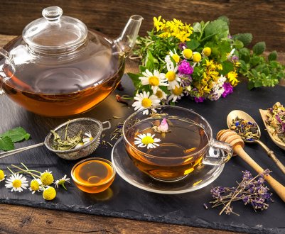 10 трав'яних рецептів чаю для зміцнення здоров'я