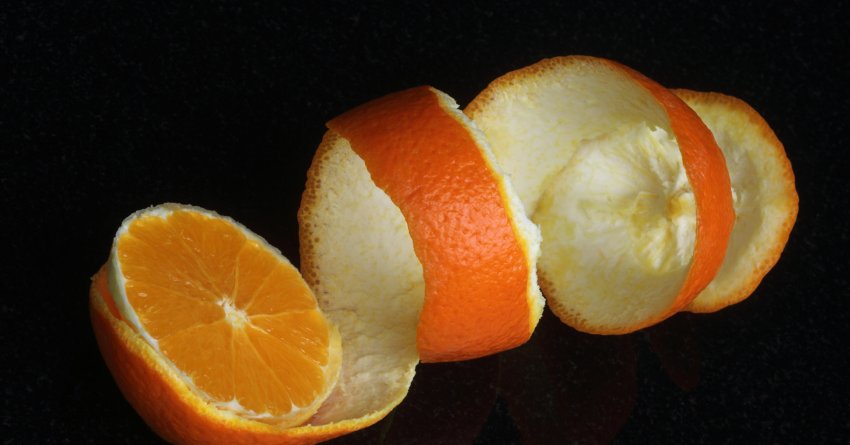 Апельсинові шкірки: 10 способів використання на дачі