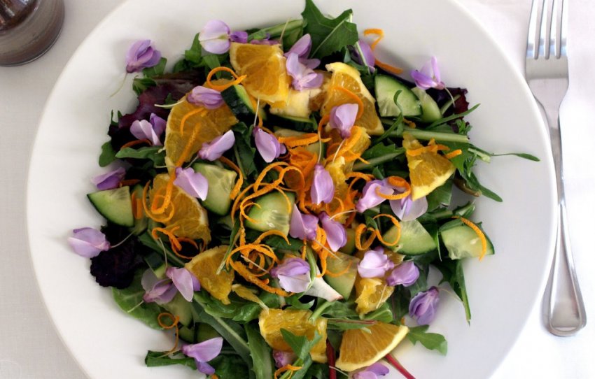 Троянди в салаті Троянди в салаті