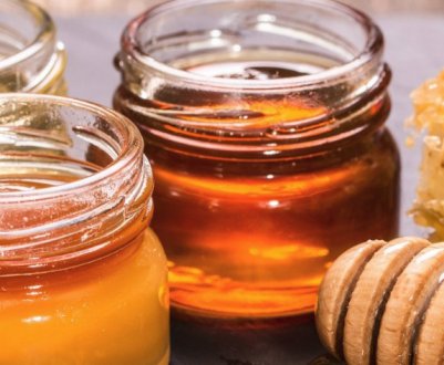Натуральний чи ні? Як відрізнити підроблений мед простим способом вдома