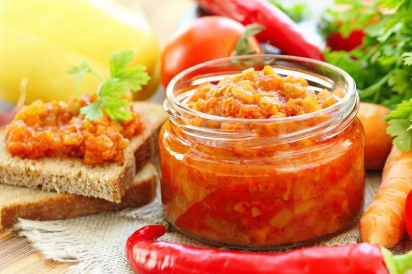 Кабачкова ікра з перцем Кабачкова ікра з перцем