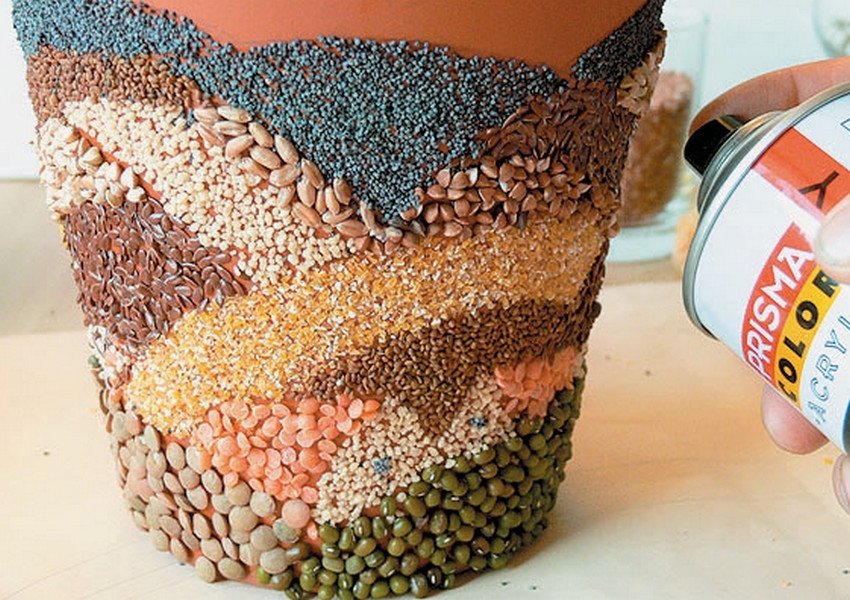 Декорування квіткового горщика крупами