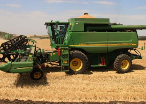 Огляд комбайна «John Deere-9660 STS»