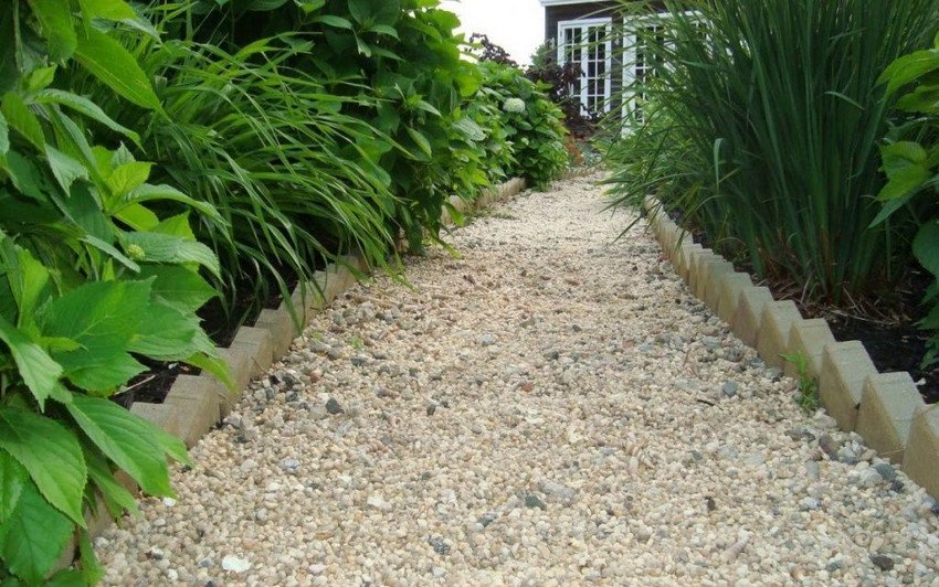 Насипні доріжки на дачі