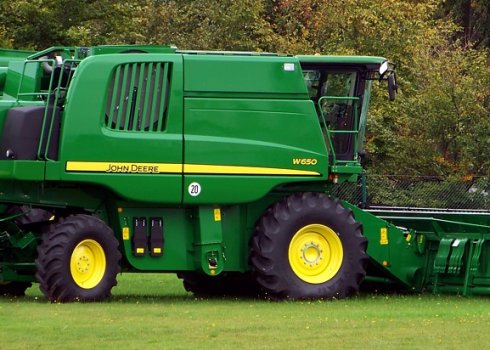Огляд комбайна «John Deere-W650»